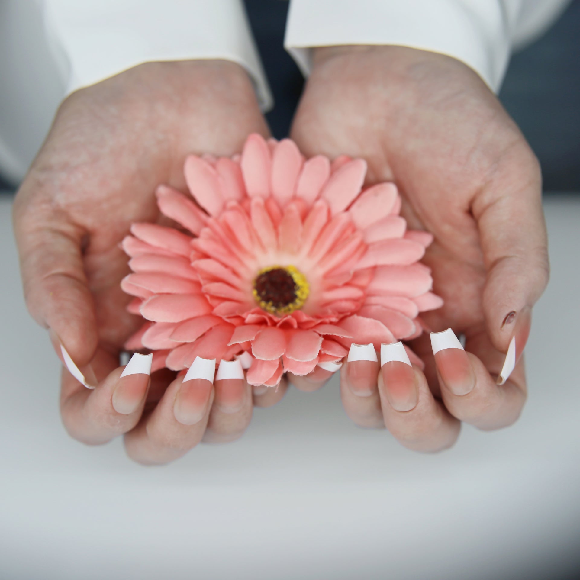 Rose French Nails Gradient Soft Medium Square tip.120 pieces Press On with 192 gels.