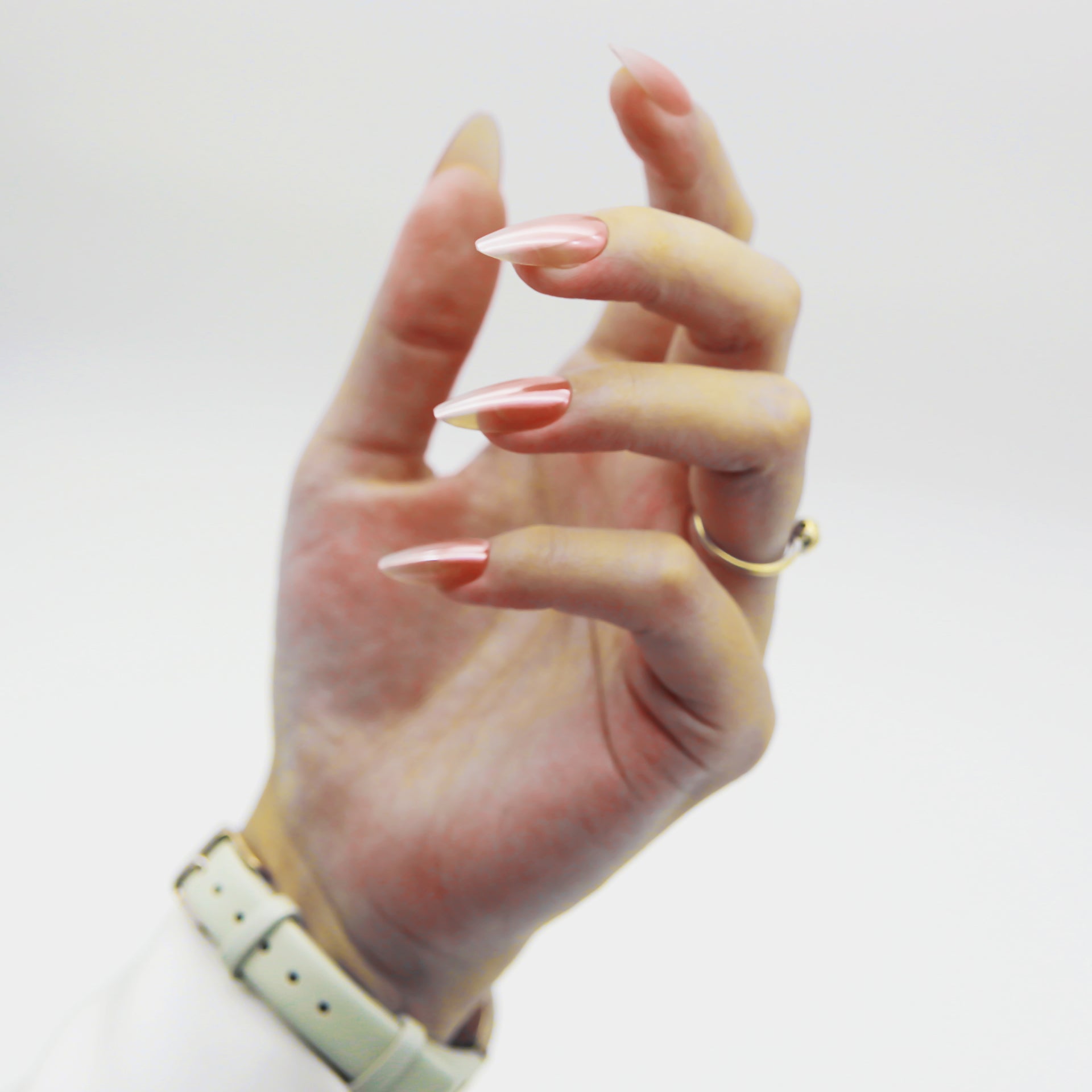Nude Metallic Glow Long Almond tip.120 pieces Press-On with 192 gels.