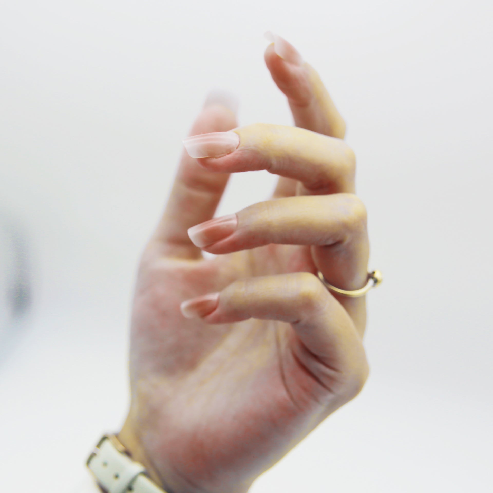 Natural Nude Gradient Medium Coffin tip.120 pieces Press-On with 192 gels.
