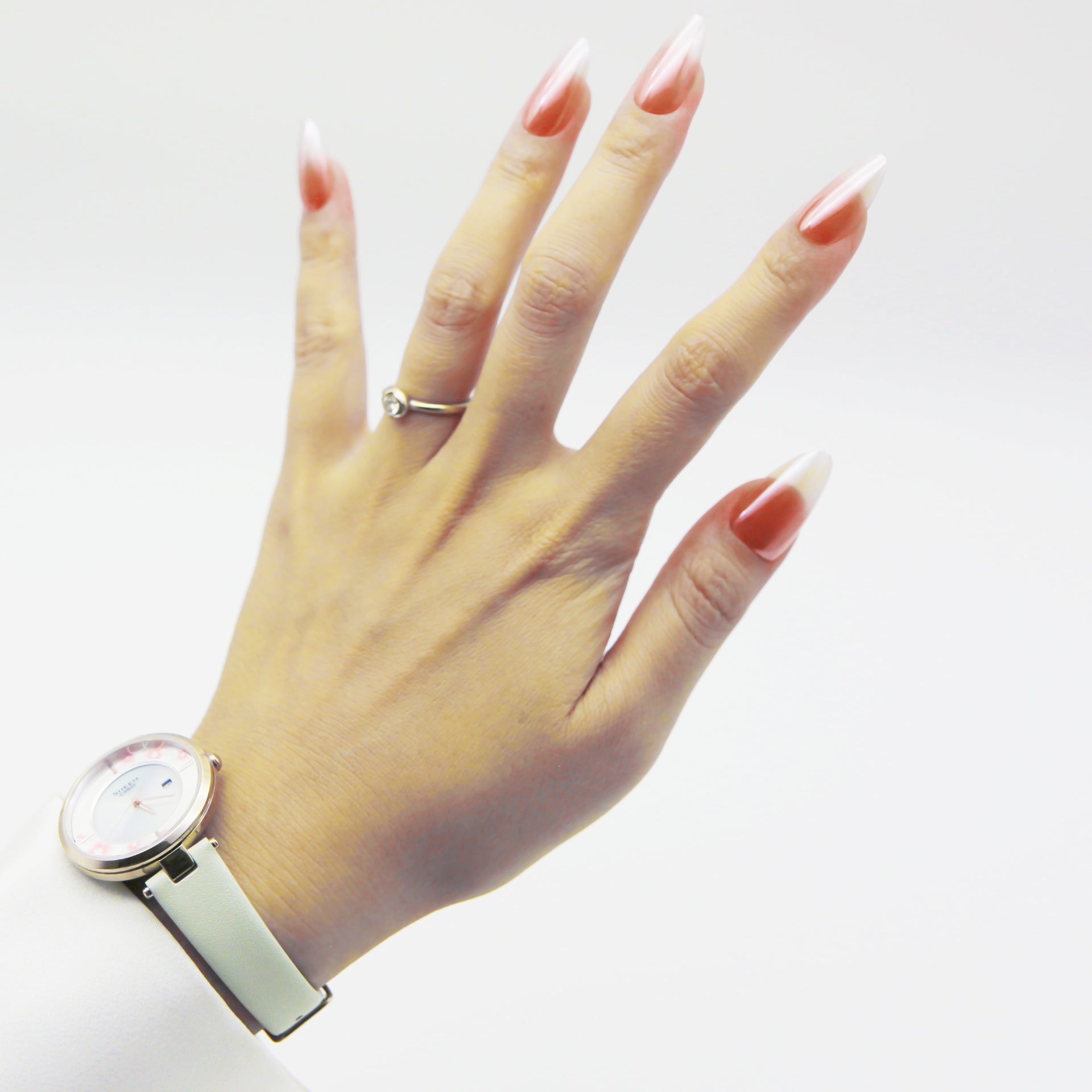 Nude Metallic Glow Long Almond tip.120 pieces Press-On with 192 gels.
