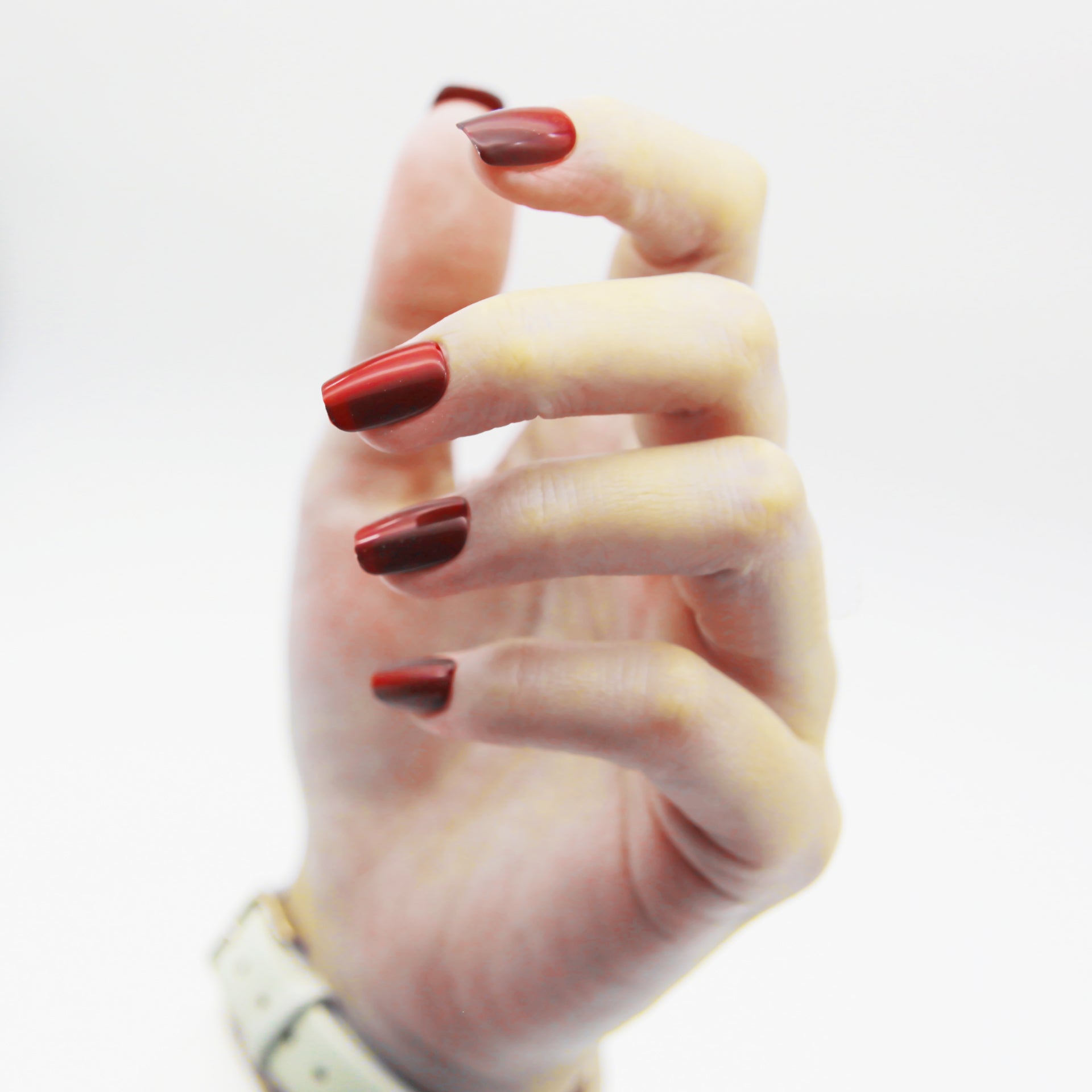 Burgundy Cat-Eye Medium Square tip.120 pieces Press-On with 192 gels.