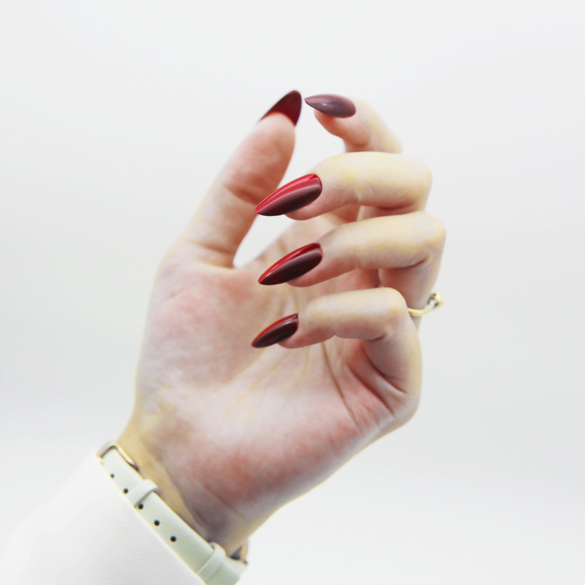 Burgundy Cat-Eye Medium Almond tip.120 pieces Press-On with 192 gels.